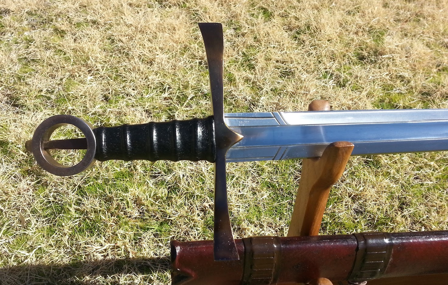 hilt of the irish kern sword with disctinctive ring pommel